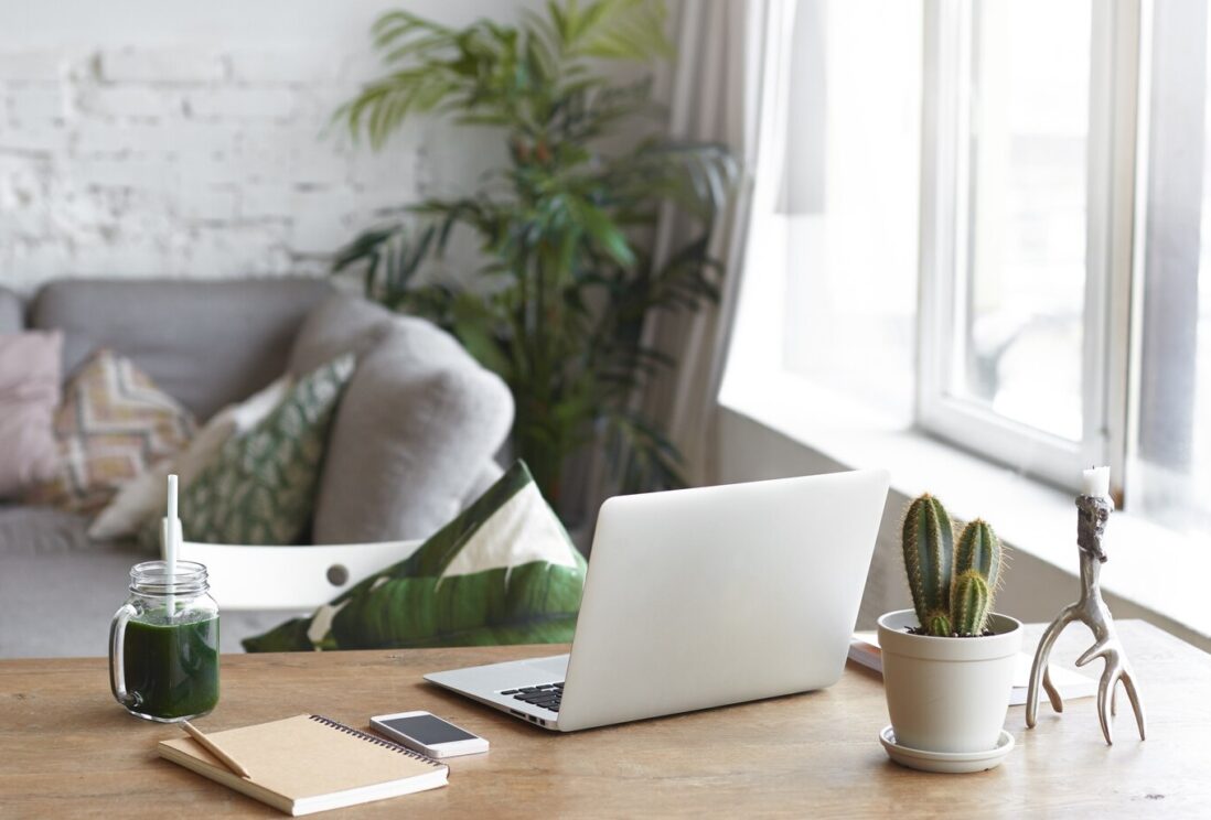 Planowanie przestrzeni dla osób pracujących zdalnie – jak stworzyć idealne home office?